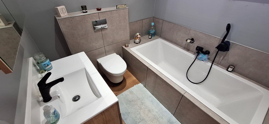 3 Bedroom Property for Sale in Albertinia Western Cape